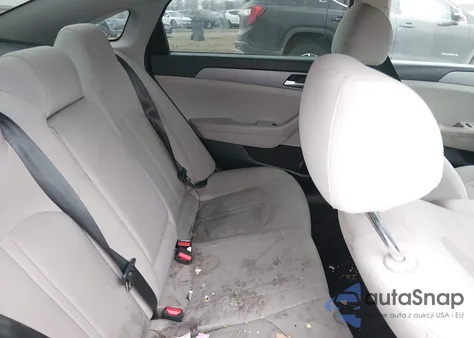 2018 Hyundai Sonata Se z USA, uszkodzony, nr VIN 5NPE24AF9JH668832